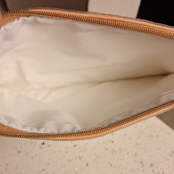 NWOT Burberry Soft Pink Pouch With Gold Zipper. - Picture 4 of 4